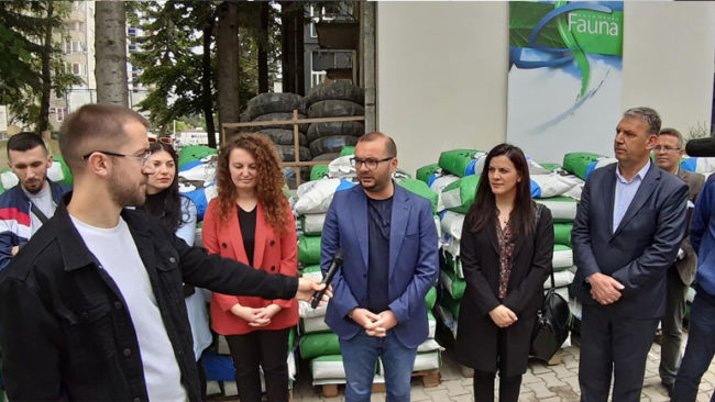 Në Gjilan shpërndahen 16 tonë koncentrat për gjedhe