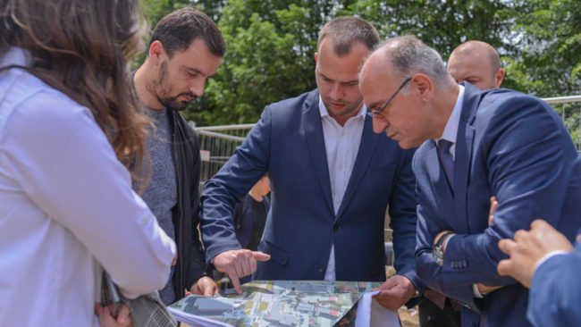 Diskutojnë për renovimin dhe ndërtimin e memorialeve në Kamenicë