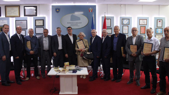 Haziri ndan mirënjohje për mjekët e pensionuar, i cilëson si gjeneratë e artë
