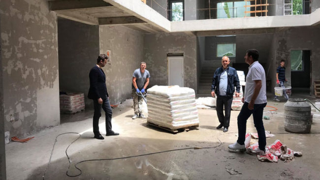 Vazhdojnë punimet në ndërtimin e objektit të ri të shkollës në Drobesh