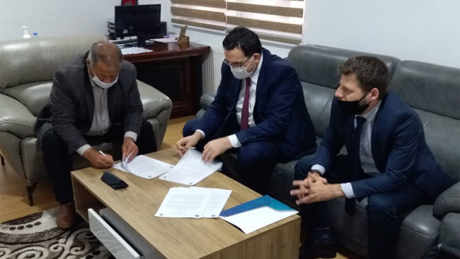 Komuna e Vitisë dhe UBT nënshkruajnë marrëveshjen e bashkëpunimit për hartim të Planit Zhvillimor Komunal