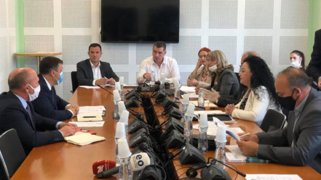 Valentina Bunjaku – Rexhepi vlerëson angazhimin e Ministrisë së Arsimit në kohë pandemie