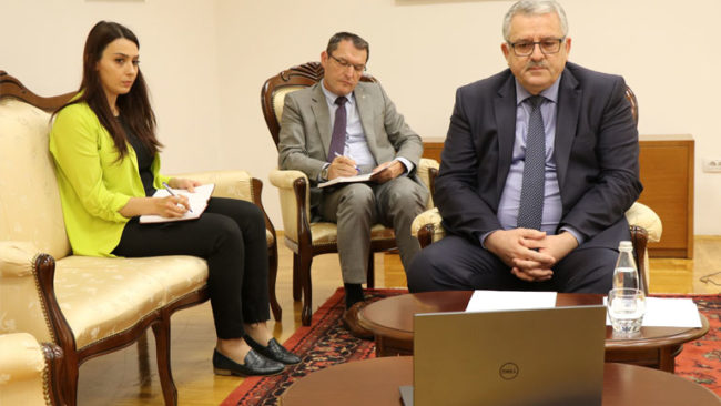 Ministri Veliu, takim virtual me ambasadorin amerikan, Kosnett