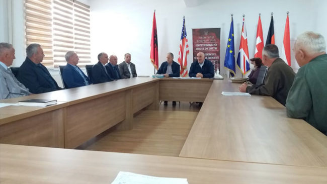Viti: Mirënjohje për punëtorët arsimor që u pensionuan gjatë muajve të fundit