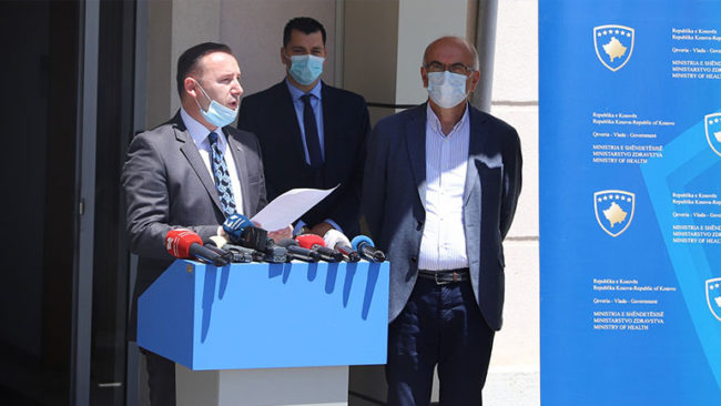 Ministri Zemaj prezantoi Manualin për mbrojtje nga përhapja e virusit COVID-19