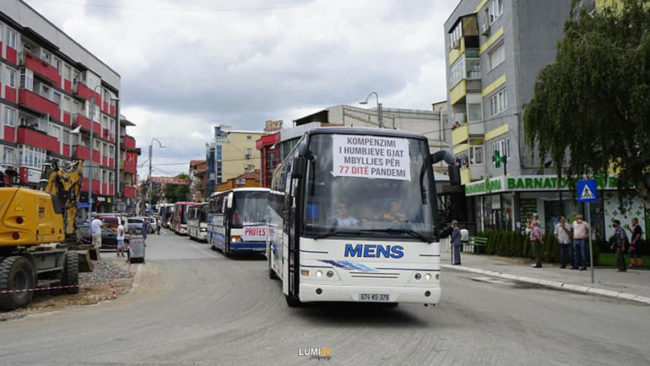 Kërkesat e Shoqatës së Transportuesve të arsyeshme, por jo forma e protestimit!