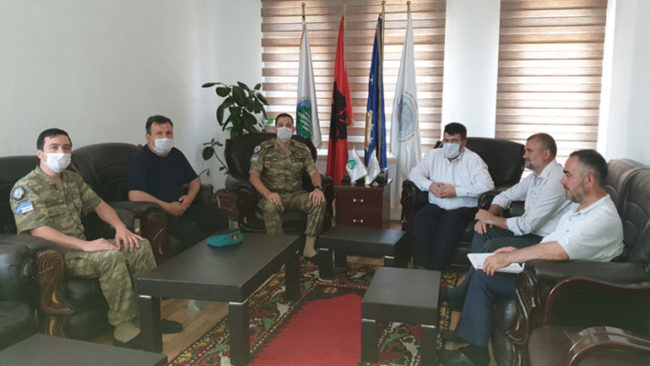 Këshilli i Bashkësisë Islame në Gjilan priti ne takim lamtumirës Komandantin e LMT-së Balik