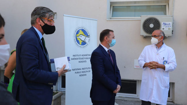 Ministria e Shëndetësisë e Gjermanisë i dhuroi Kosovës 6000 teste (RT-PCR) për COVID-19