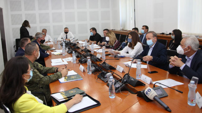 Ministri i Mbrojtjes raportoi para Komisionit Parlamentar për Çështje të Sigurisë dhe Mbrojtjes