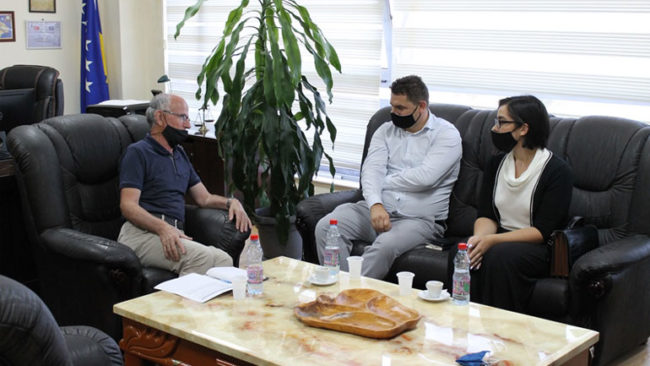 Azizi premton bashkëpunim edhe më të madh me organizatën Demokracia Plus