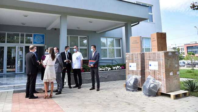 OBSh-ja i ka dhuruar ShSKUK-së një donacion prej 211 koncentratorëve të oksigjenit