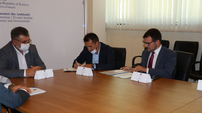 Nënshkruhet marrëveshja që çon përpara realizimin e projekteve të efiçiencës së energjisë