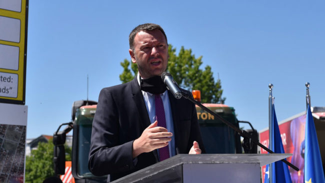 Ministri Abrashi ka marr vendim për shkarkimin e “Njësive Zbatuese të Projekteve”