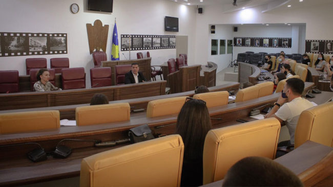 Haziri vlerëson lartë rolin e rinisë në mbështetjen e kampanjave anti-COVID-19
