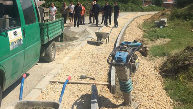 Filluan punimet në ndërtimin e trotuarit Lubishtë-Ramnishtë