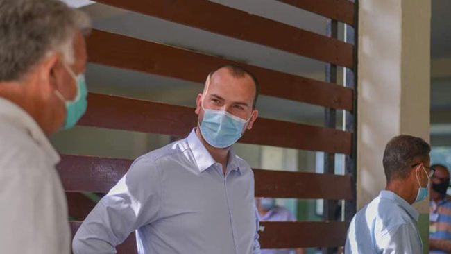 Nënshkruhet marrëveshja me Fondin e Kosovës për Efiçiencë të Energjisë, për renovimin e gjimnazit “Ismail Qemali”