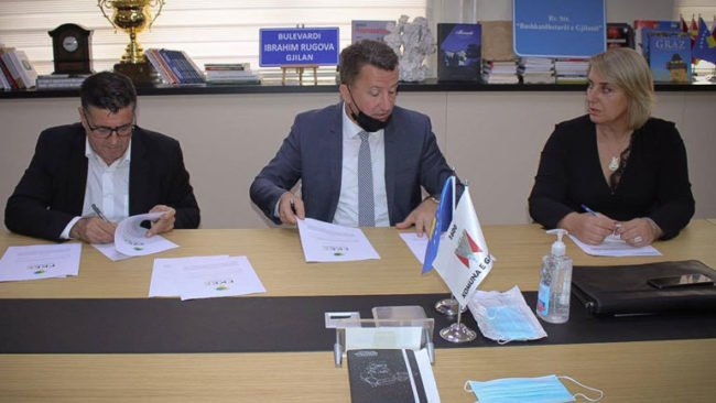 Gjilani këtë vit është përfitues i projekteve në efiçencë të energjisë për tetë shkolla