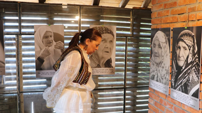 Gjilanasi Muhamed Sadriu me fotografitë e tija “Gratë e një kohe tjetër” pjesë e Etno Fest-it
