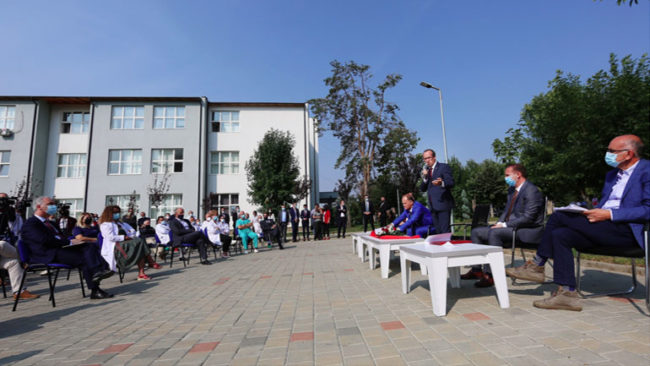 Kryeministri Hoti: Është rritur vetëdija qytetare për rrezikun nga COVID-19
