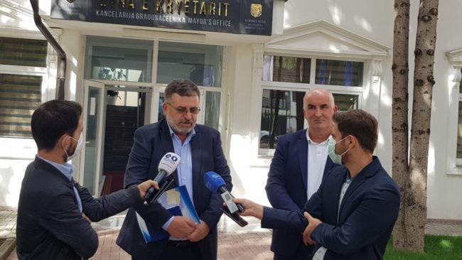 Kryetari Haliti dhe Ministri Kuqi biseduan rreth sigurimit të ujit të pijshëm dhe trajtimit të ujërave të zeza