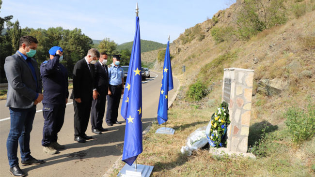Misioni i BE-së për Sundim të Ligjit dhe Policia e Kosovës e nderojnë kujtimin e Audrius Šenavičius
