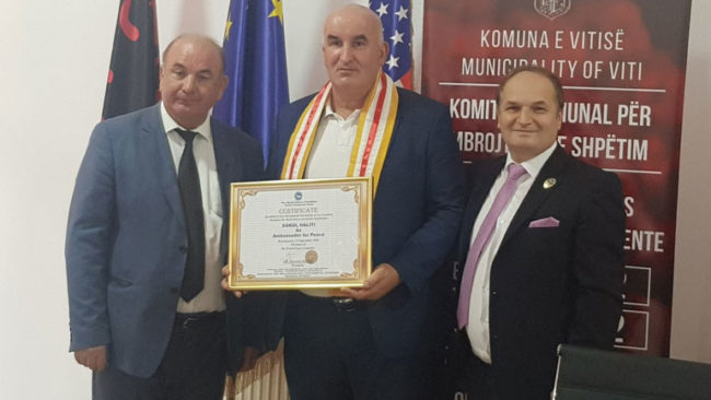 Kryetari i Vitisë nderohet me titullin “Ambasador i Paqes“ nga Komiteti Botëror për Paqe