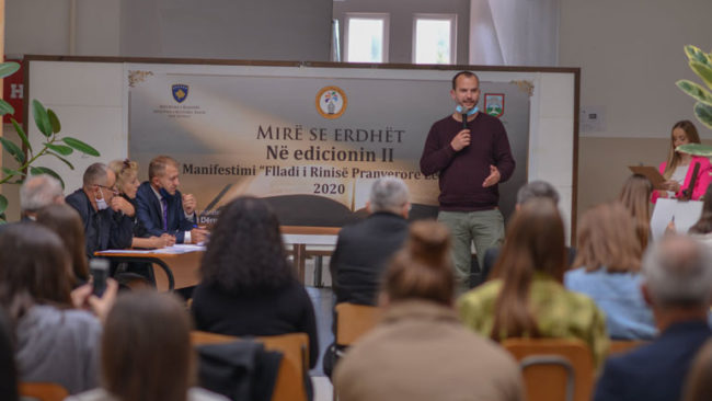Mbahet manifestimi letrar “Flladi i Rinisë Pranverore Letrare” në Kamenicë