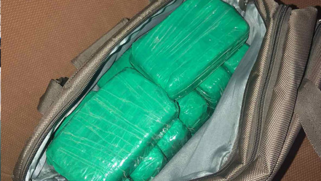 Arrestohen dy të dyshuar për blerje, shitje dhe shpërndarje të paautorizuar të substancave narkotike
