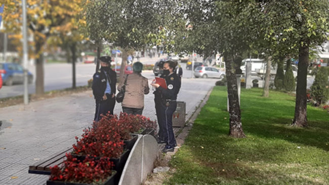 Rajoni i Gjilanit: Policia ka shqiptuar 822 gjoba në bazë të ligjit të pandemisë COVID-19