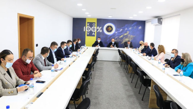 AAK: Qeveria të ndërprejë menjëherë të gjitha aktiviteteve që lidhen me procesin e dialogut me Serbinë