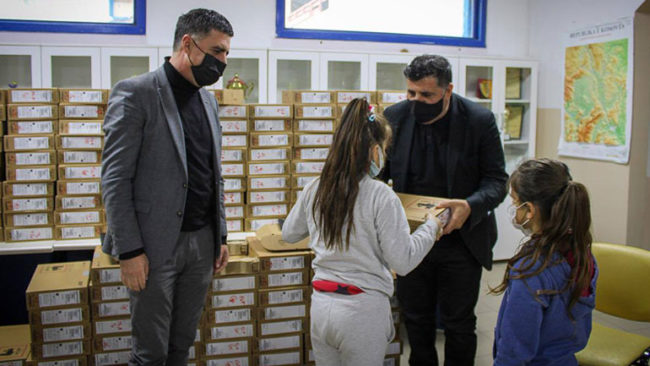 Gjilani pranon 175 laptopë nga organizata gjermane GIZ për nxënësit në nevojë