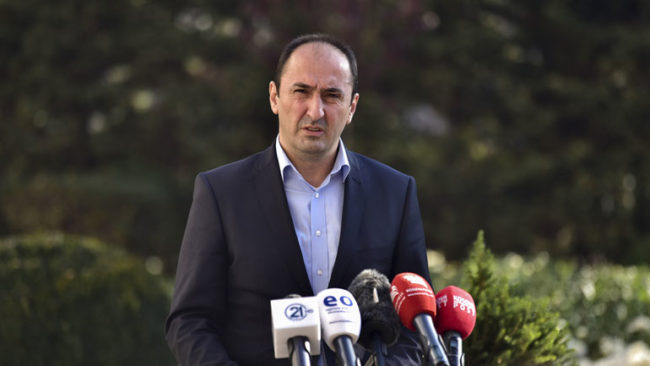 Vetëvendosje: Të shkarkohet zv.kryeministri Selmanaj!