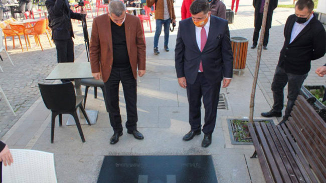 Në Çarshinë e Gilanit vendosen pllakat falënderuese për SHBA, Britaninë, Zvicrën, Kanadanë…
