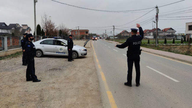 I shqiptohet gjoba, sulmon zyrtarin policor