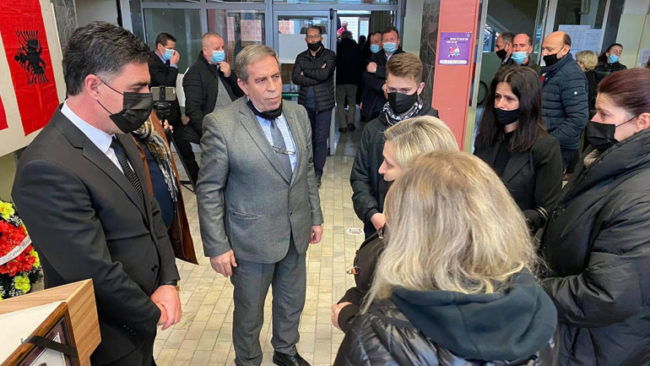 Gjilani organizon mbledhje komemorative në nderim të jetës dhe veprës së profesorit Artan Bunjaku