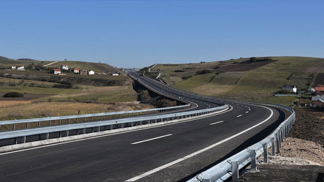 Mirëmbajta e auto-udhëve, rrugëve rajonale dhe nacionale të Kosovës
