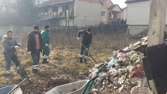 Komuna e Gjilanit për herë të katërt largon deponinë e egër në lagjen Iliria