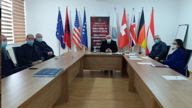 Kryetari i Vitisë priti në takim përfaqësuesit e mërgatës vitiase