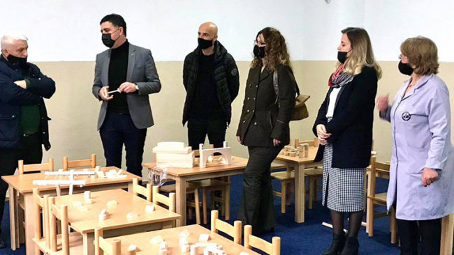 Shkollat “Nazim Hikmet”, “ Dëshmorët e Kombit “ dhe “Sadulla Brestovci” pajisen me invertar dhe materiale didaktike