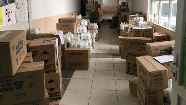 UNICEF dhe Ambasada e Britanisë së Madhe ndihmojnë shkollat e komunës së Vitisë me mjete higjienike