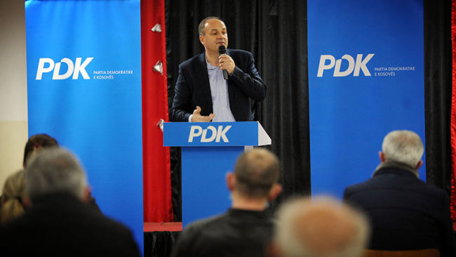 Hoxhaj: Skandaloz, i papranueshëm dhe nëpërkëmbës vendimi i Qeverisë për uljen e shtesave për pensionistët