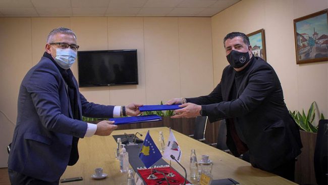 Haziri e Kadriu nënshkruajnë memorandum mirëkuptimi për efiçiencë të energjisë, kosto 428 mijë euro
