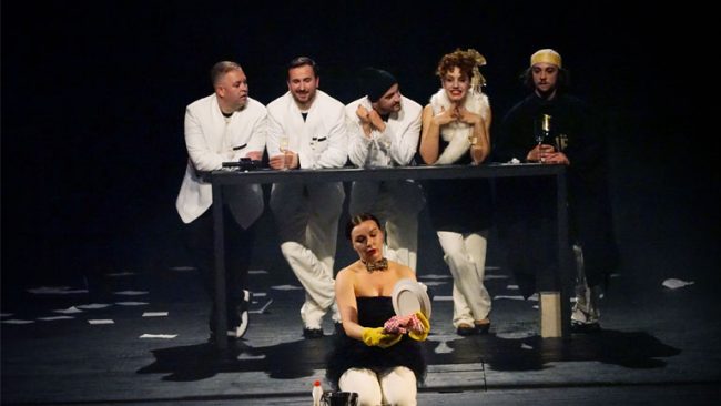 Festivalin e Dramës Shqipe “Talia e Flakës”, e hapi shfaqja nikoqire “Kosovo for dummies”