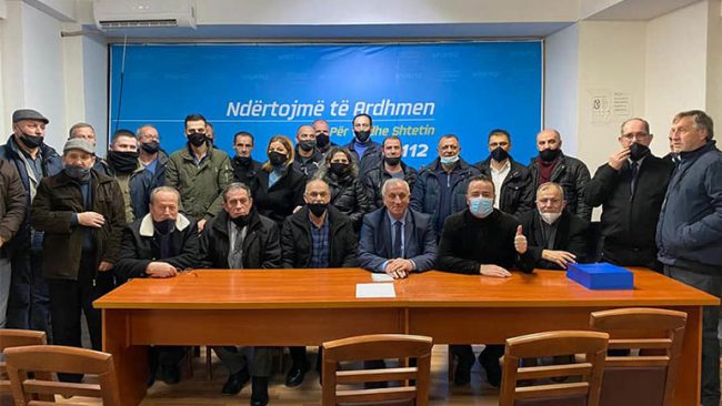 PDK: Mobilizohet edhe elita – themeltarët e PDK-së në Gjilan
