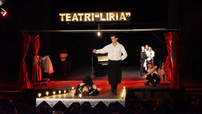 “Të vdekurit mbajnë zi për atdheun” shfaqja më e mirë e Festivalit të Dramës “Talia e Flakës”