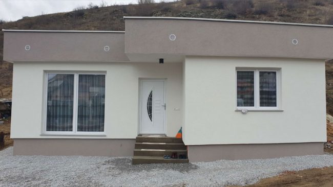 Përlepnicasit bëjnë me shtëpi një familje nga Malësia e Preshevës