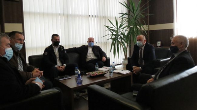 Kryeprokurori Kadriu priti në takim udhëheqës nga Dogana dhe AVUK-u për regjionin e Gjilanit