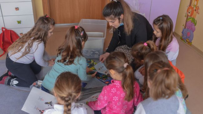 Shkolla nga Dornach dhuron lodra LEGO për parashkollorët e ShFMU“Dëshmorët e Kombit”