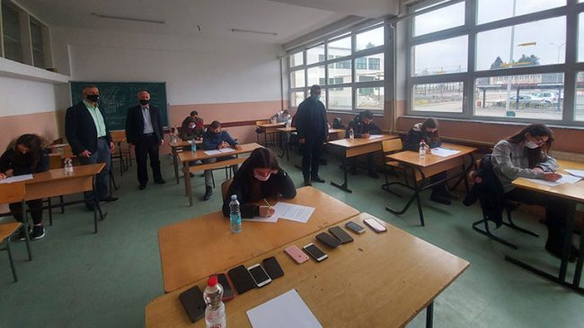 Mbahen garat komunale në lëndët Matematikë dhe Fizikë