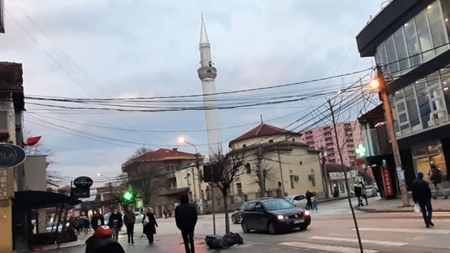 Në arkën e një xhamie në Gjilan janë vjedhur para